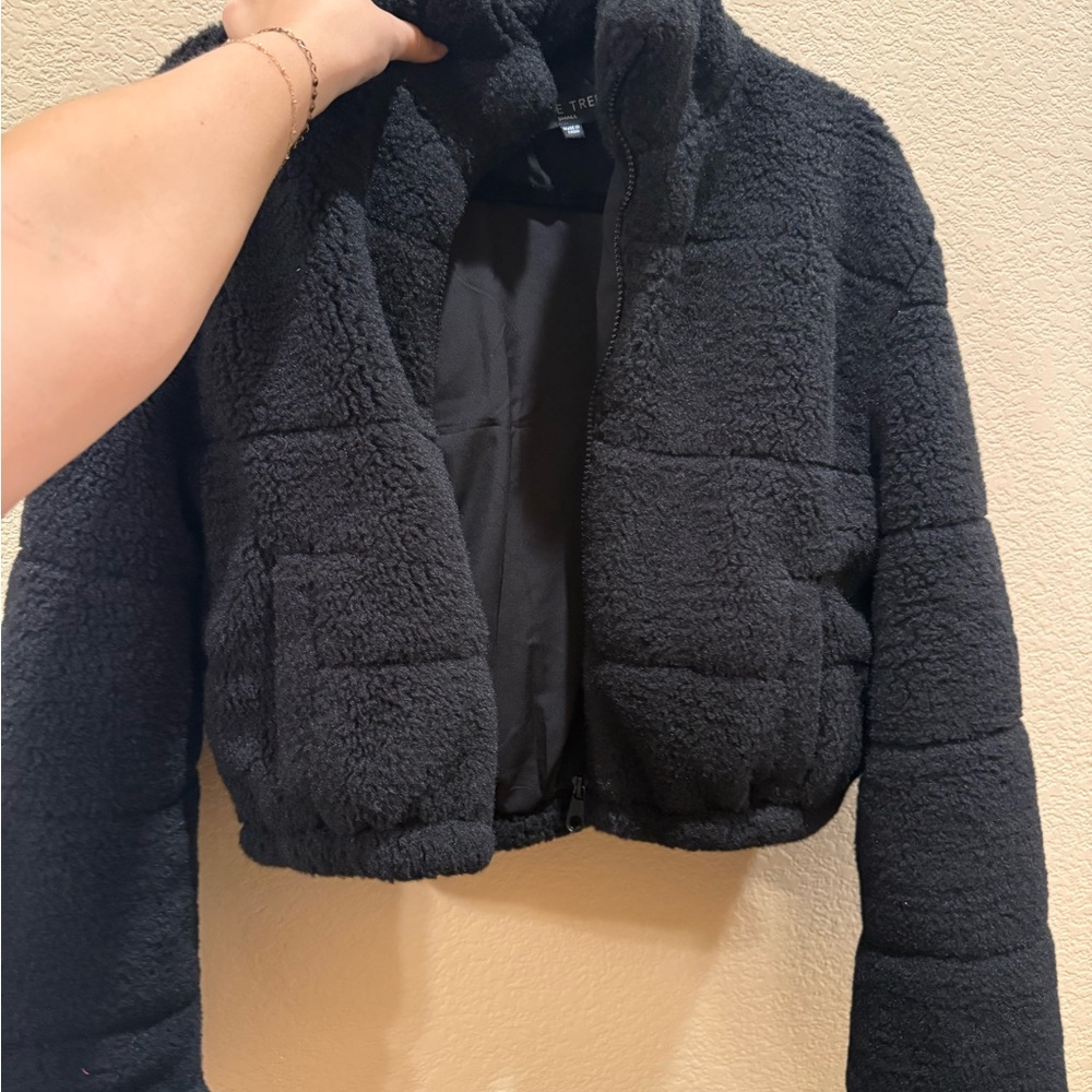 LoveTree Women's Black Fur Sherpa Jacket Crop